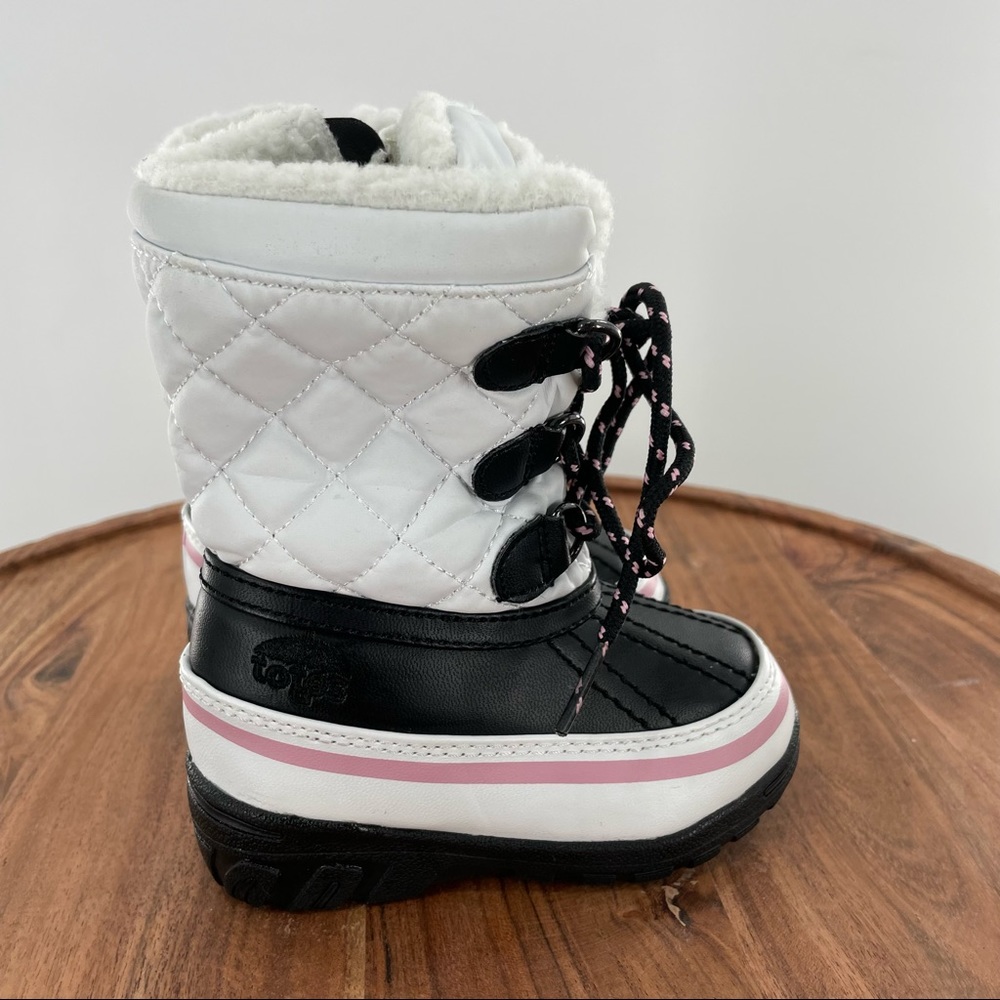 TOTES Kid's Snow Boots - Size 5 MED "Haddie" Style - White/Pink/Black - Picture 1 of 9